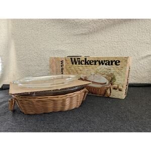 Jeannette Wickerware Glasbake 1 QT Oval Casserole Cover Ovenware New in Box‎